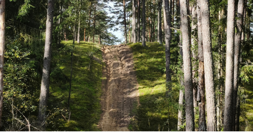 Maršrutas pasivaikščiojimas jūros dugnu Jurbarko rajone Kaskalnio geomorfologiniame draustinyje