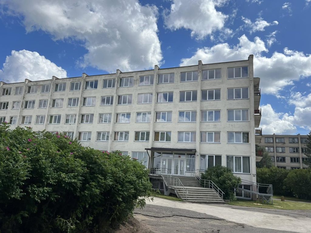 Smalininkų technologijų ir verslo mokyklos bendrabutis. Pigi nakvynė Jurbarko r.